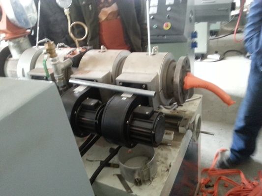 Machine en plastique d&#039;extrudeuse de PVC de tuyau pour le tuyau eau froide/chaude de PPR